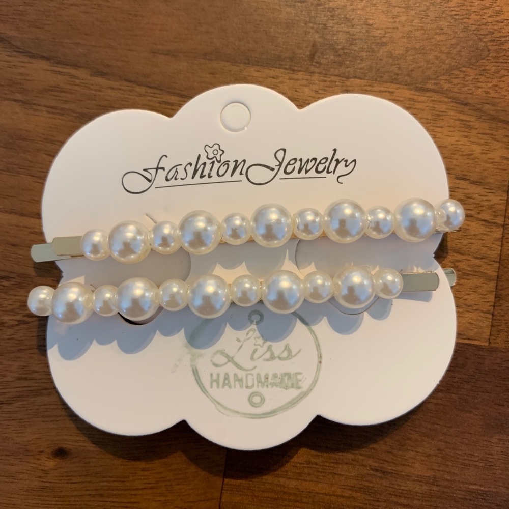 Pearls Hair Clips - Picture 5 of 7